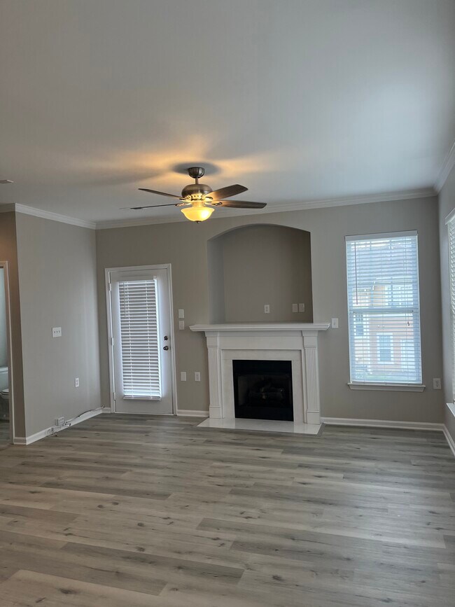 Foto del edificio - 15437 Coventry Ct Ln