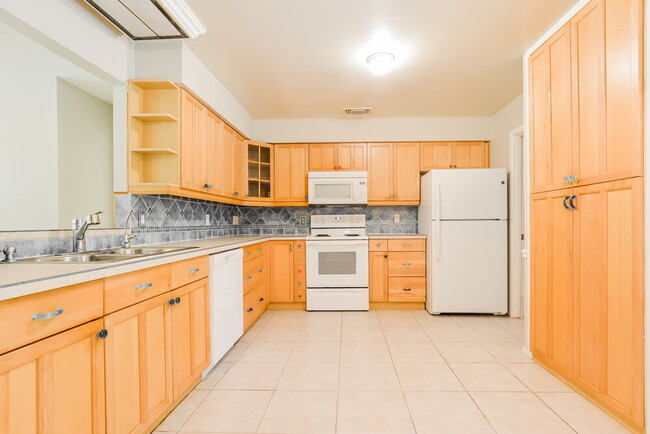 Foto del edificio - 1613 Prairie Lake Blvd