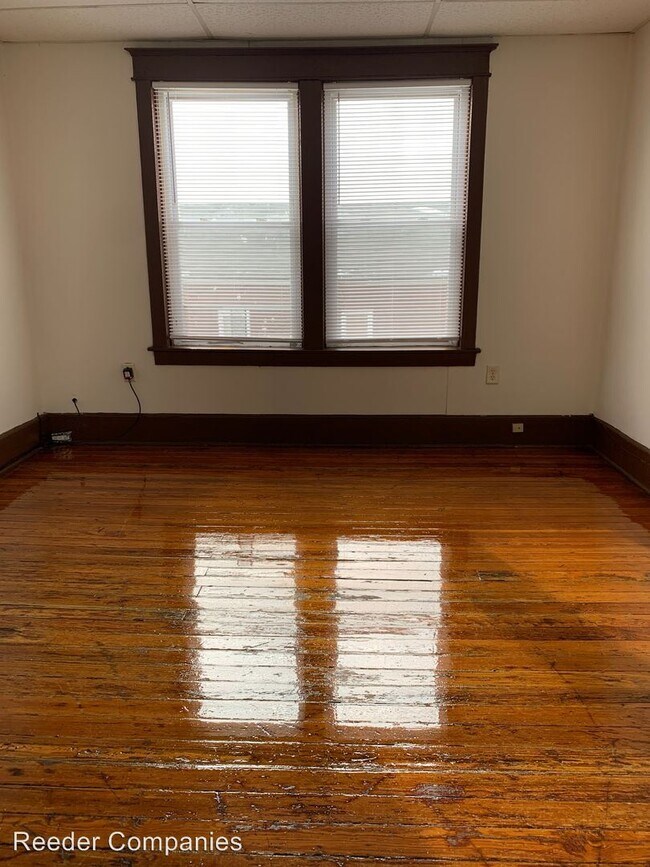 Foto del edificio - 4906 Kennedy Ave