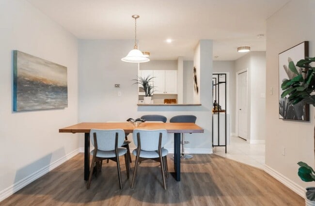 Building Photo - Sugarcreek Village