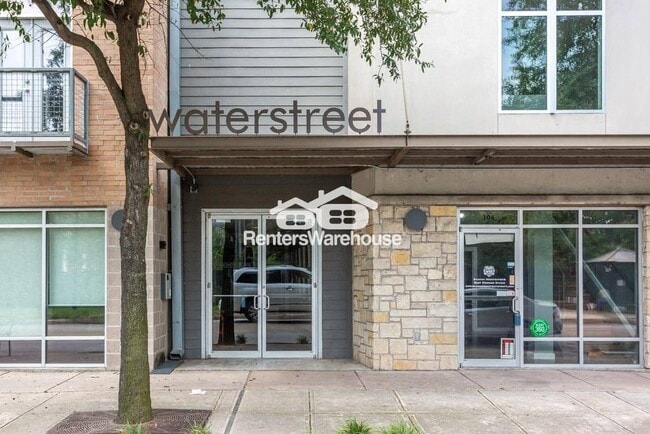 Building Photo - 1601 E Cesar Chavez St