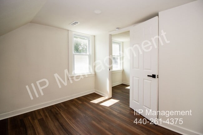 Foto del edificio - 7501 Berry Ave