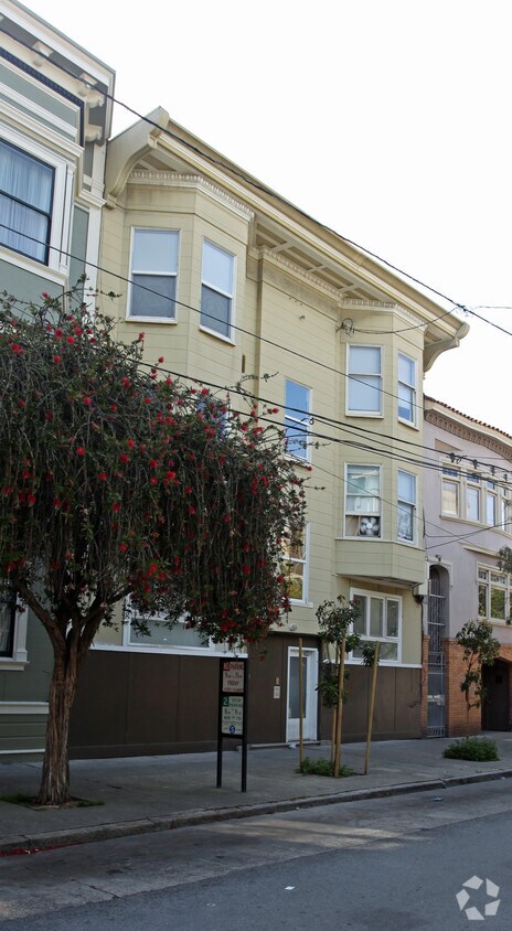 Building Photo - 165 Albion St