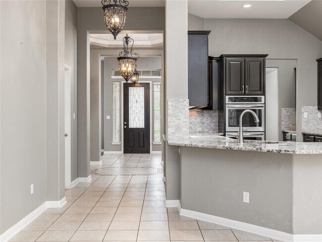 Building Photo - 15620 Echo Hills Dr