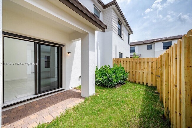 Building Photo - 3 br, 2.5 bath House - 252 SW 159th Way