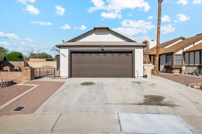 Foto principal - Spacious 4BR, 2BA Home with Modern Comfort