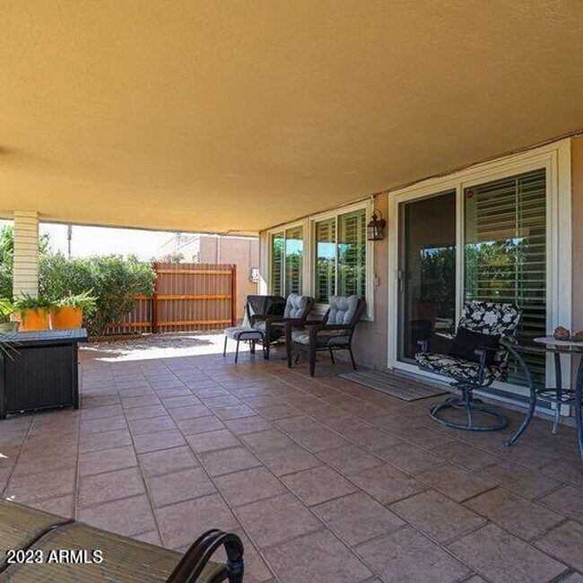Foto del edificio - 16209 N Desert Holly Dr