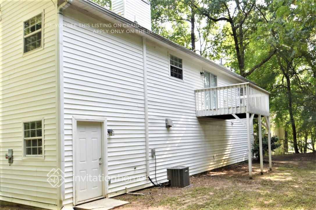 Building Photo - 4400 Milton Trail SW