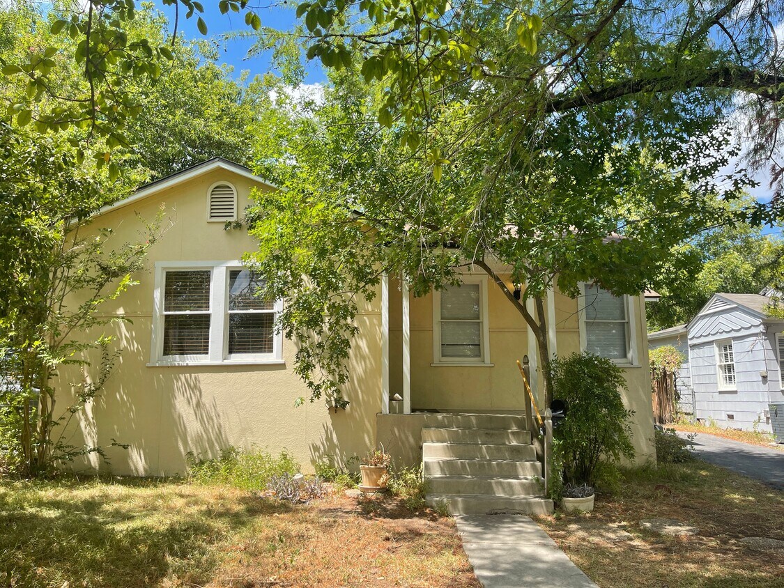 527 Ogden Ln, Alamo Heights, TX 78209 House Rental in Alamo Heights