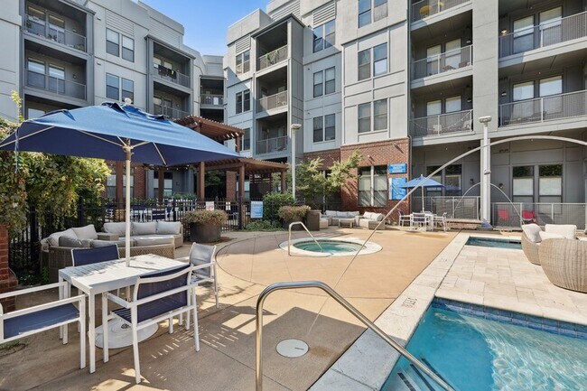 Foto del edificio - Eleven North