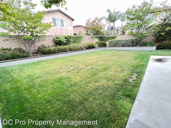 Building Photo - 4 br, 3.5 bath House - 7878 E Portico Terrace
