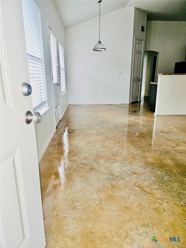 Foto del edificio - 213 Anne Louise Dr