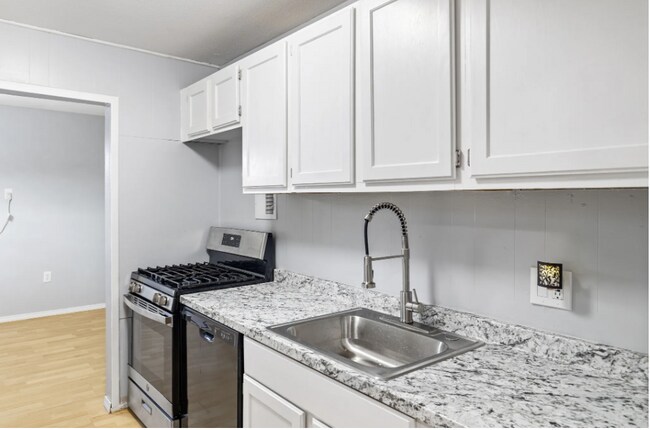 Foto del edificio - 281 Gardner Ave