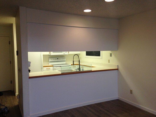 Building Photo - 2101 W 29th Ave