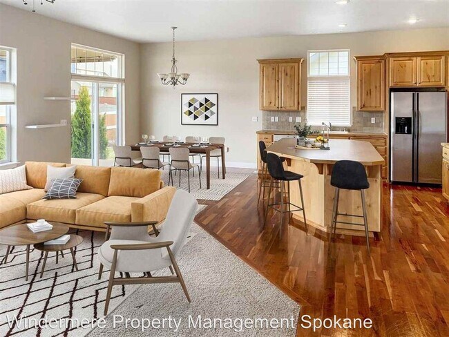 Foto del edificio - 4 br, 3 bath House - 2316 W. Chadwick Ln.