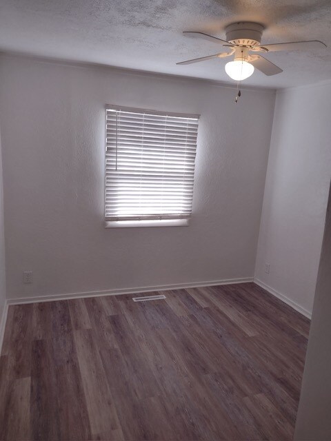 Foto del edificio - 248 E Osbourne St