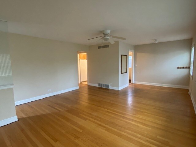 Foto del edificio - 563 Sumac Rd