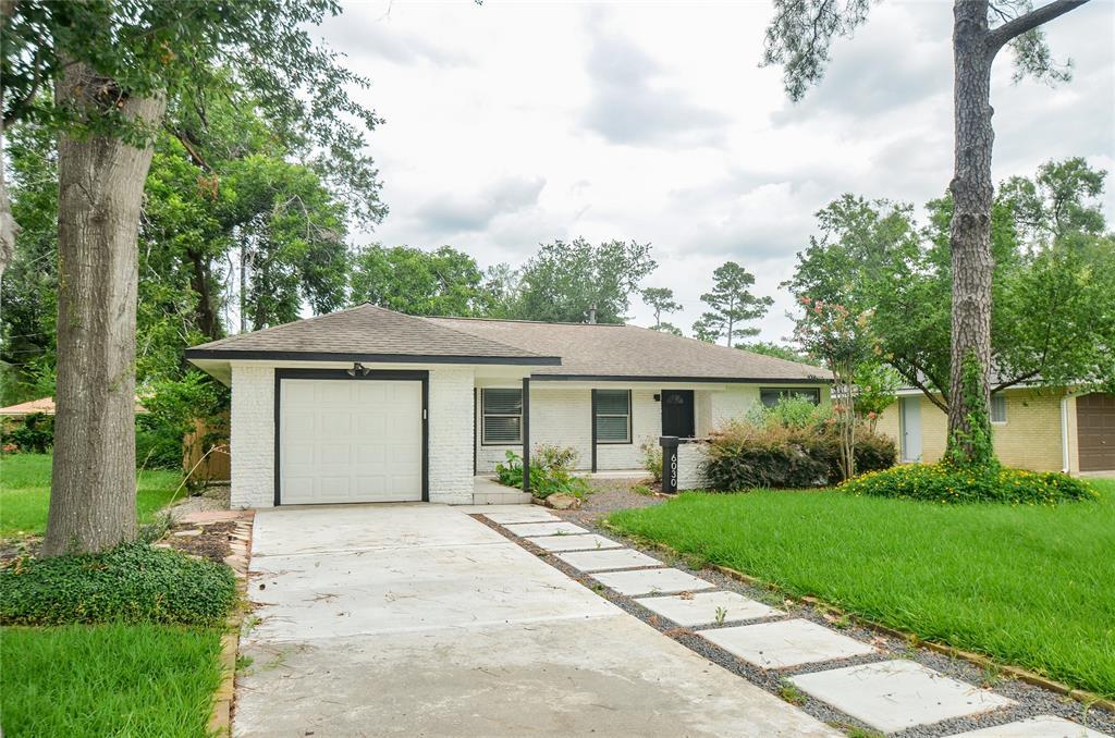 Foto principal - 6030 Woodbrook Ln