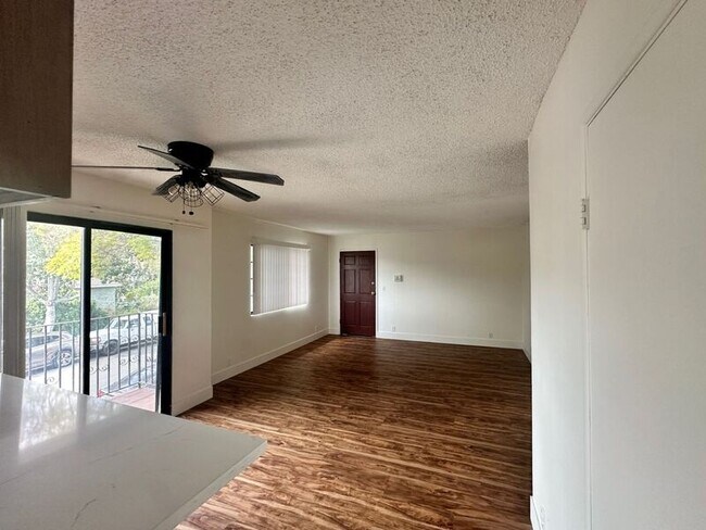 Building Photo - 1574 W 207th St