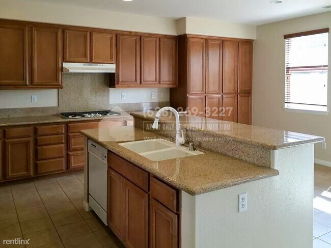 Building Photo - 4 br, 2 bath House - 29201 Walker Point Ln -