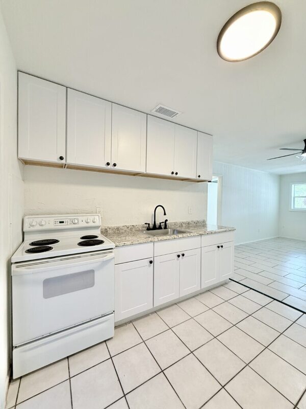 Foto del edificio - 603 64th Ave W