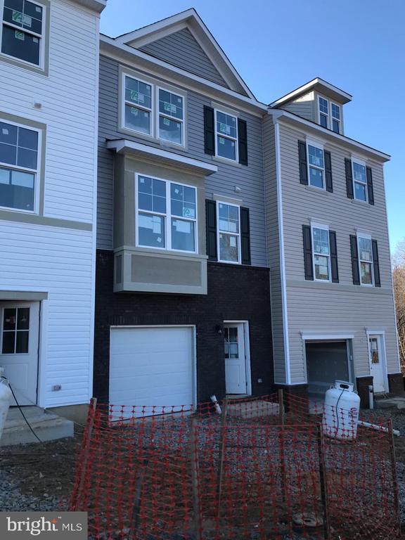 Building Photo - 305 Barnwell Dr
