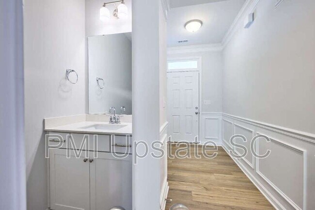 Foto del edificio - 49 Fair Vlg Ln