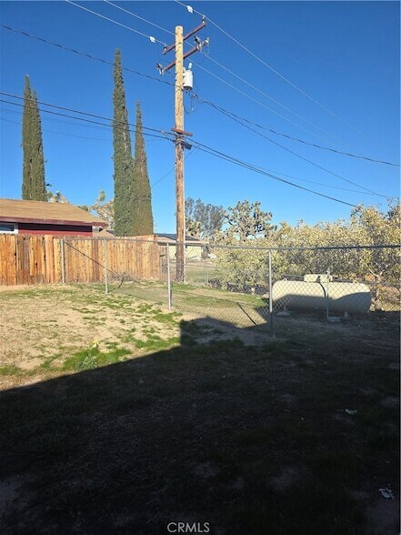 Foto del edificio - 57336 Crestview Dr