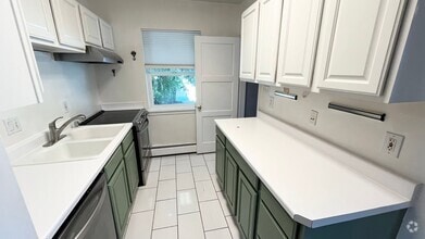Building Photo - 943 W Briarcliff Ave