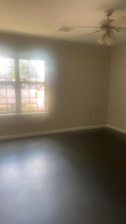 Foto del edificio - 122 Lindley Dr