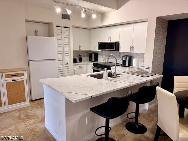 Building Photo - 1265 Wildwood Lakes Blvd
