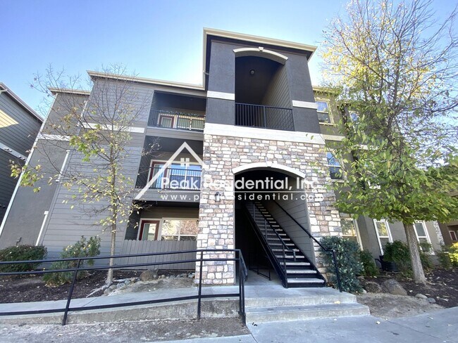 Building Photo - Bridgefield Condos - Wonderful Newer Antel...