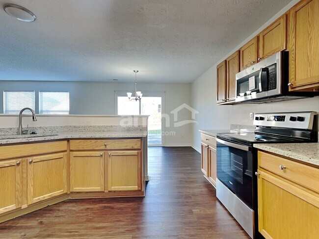 Foto del edificio - 268 Heftner Cir