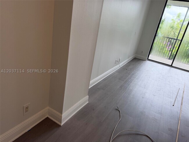 Foto del edificio - 3301 N Country Club Dr