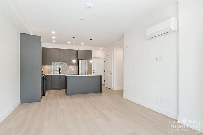 Building Photo - Stunning BRAND New Condo for Rent – 2 Bed ...