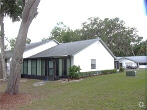 Building Photo - 470 Siesta Terrace