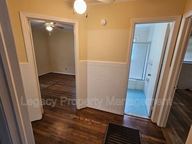 Foto del edificio - 609 Shepherd St