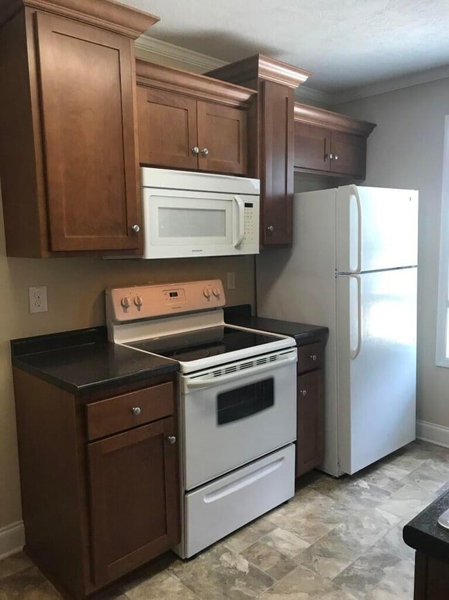 Building Photo - 2208 Brechin Ln