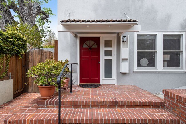 Building Photo - Beautiful Residence in Old Palo Alto With ...