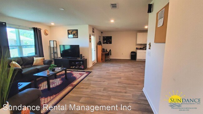 Building Photo - 4 br, 2 bath House - 907 Merganser Way