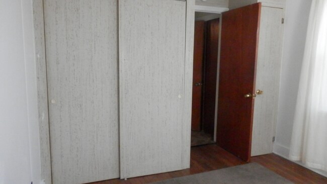 Foto del edificio - 403 W Market St