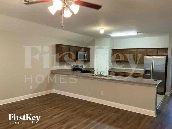 Building Photo - 627 Canvas Ct