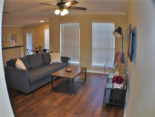 Building Photo - 1213 Oney Hervey Dr