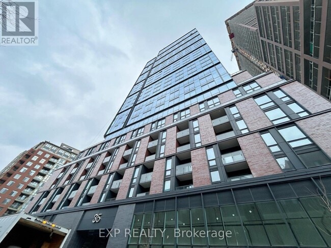 Building Photo - 35 Parliament St