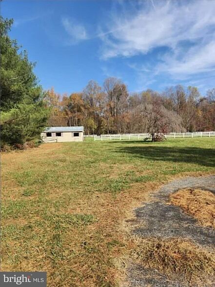 Foto del edificio - 16400 Candy Hill Rd