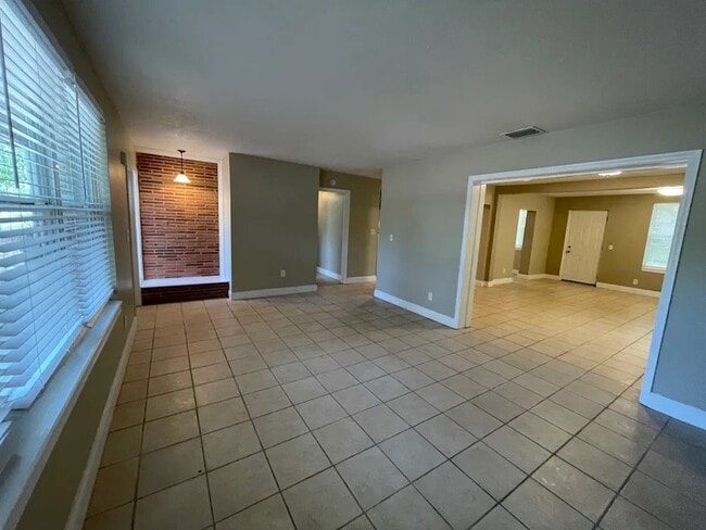 Building Photo - 104 Glen Ridge Ave