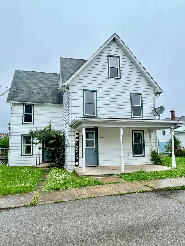 Foto principal - 121 Maple St