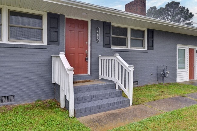 Building Photo - Nicely updated rancher!