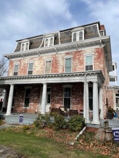 edificio - 1901 E Market St