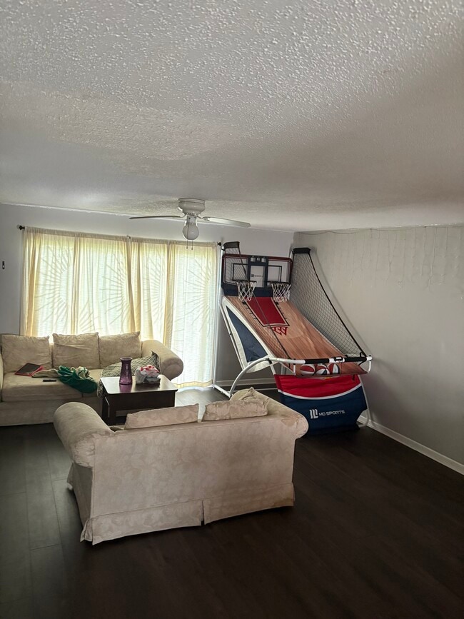 Building Photo - 5104 Sunridge Palms Dr